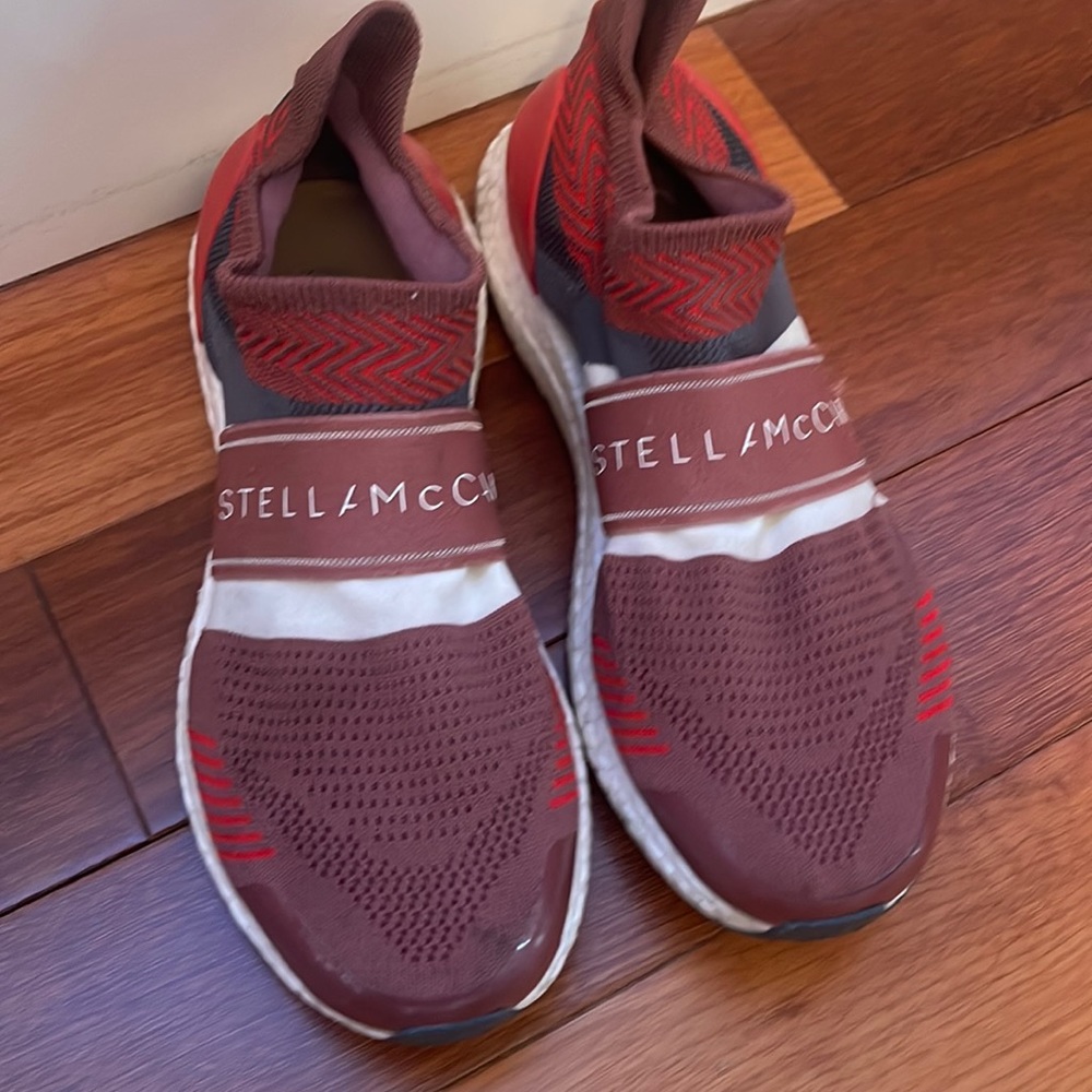 Lightly worn, Stella McCartney 6.5 shoe.